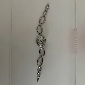Marc Jacobs | Accessories | Marc Jacobs Silver Oval Link  display picture 2